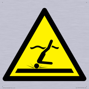 W048 Warning: Shallow water (diving)